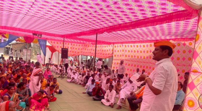 चिचोली येथे रविंद्र शिंदे यांच्या हस्ते वं. राष्ट्रसंत तुकाडोजी महाराज पुतळा प्राणप्रतिष्ठा संपन्न