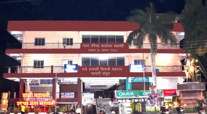 स्वच्छतेची चॅम्पियन घाणीच्या विळख्यात. न.प.क्षेत्रात स्वच्छतेचे तीन तेरा.