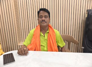 शेवटच्या दिवशी ‘एबी फॉर्म’वरून खळबळ; दोनदा नगरसेवक राहिलेल्या उमेदवाराचा शिवसेना (उबाठा) गटावर आर्थिक देवाणघेवाणीचा आरोप